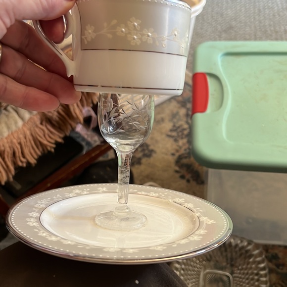 Bird feeder - Picture 2 of 3